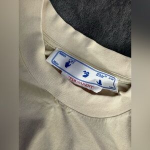 Off-White woman’s long sleeve! Worn once… 100% authentic👍🏻👍🏻👍🏻